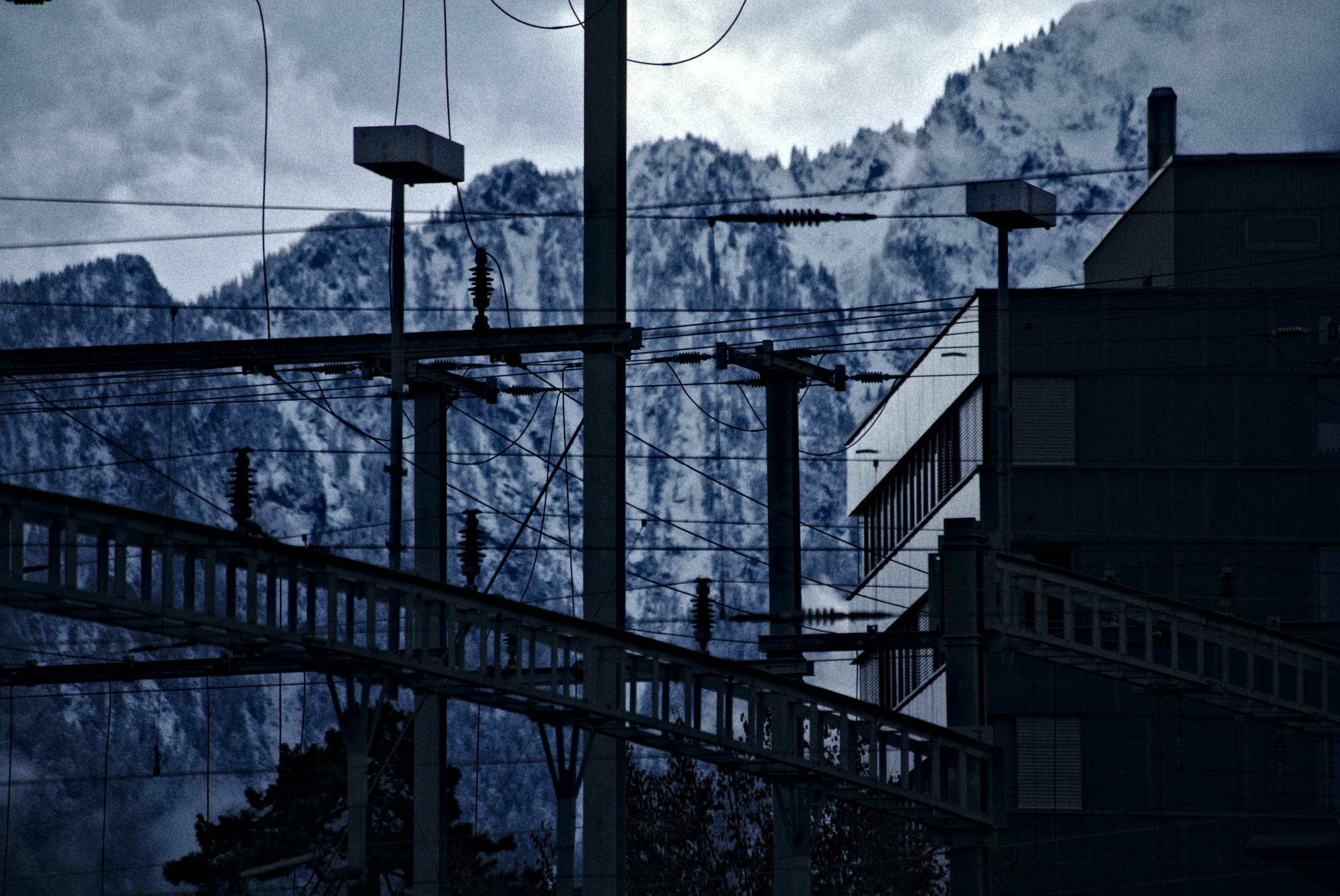 More overhead lines :)