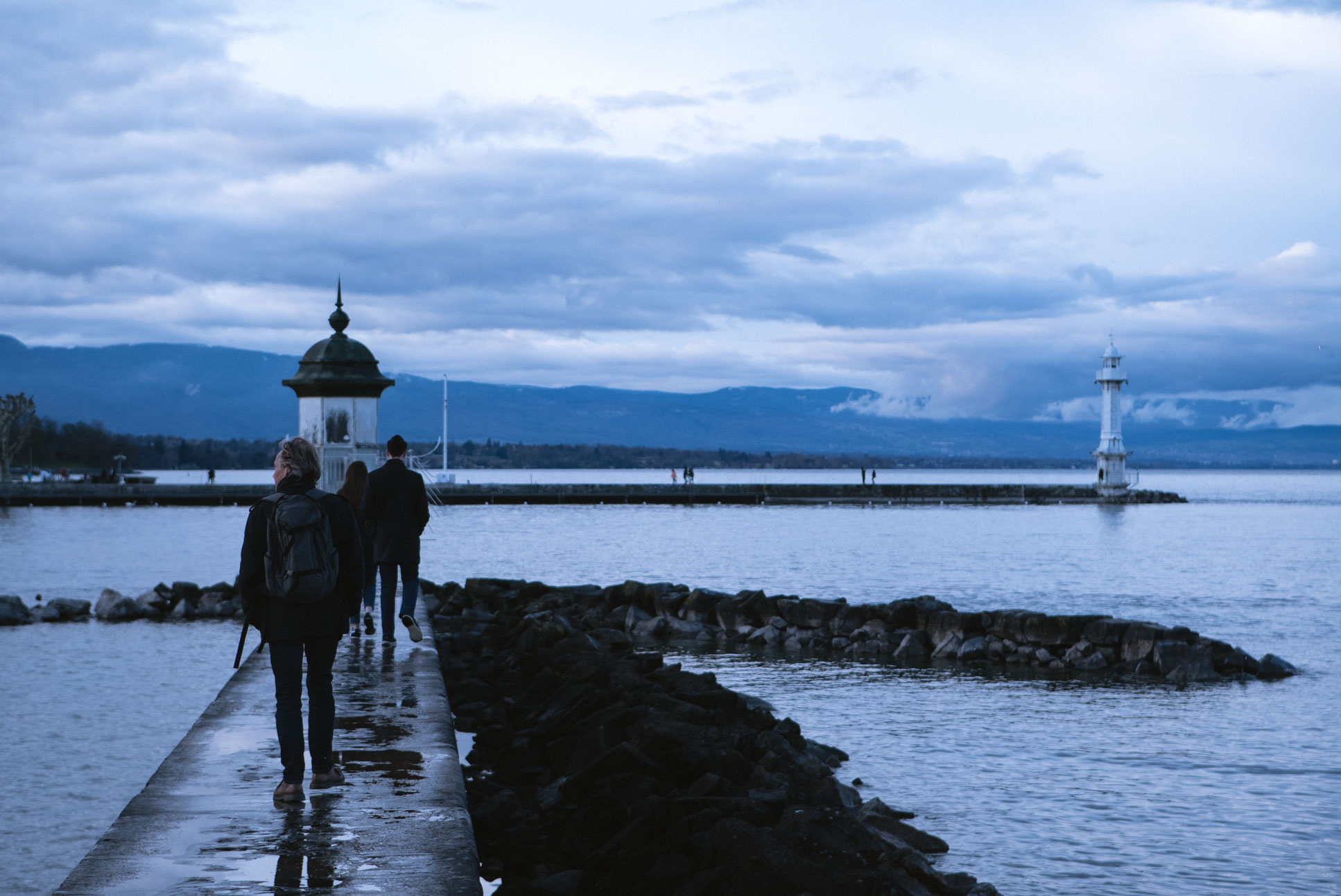 Right past the Jet d'Eau, Genève