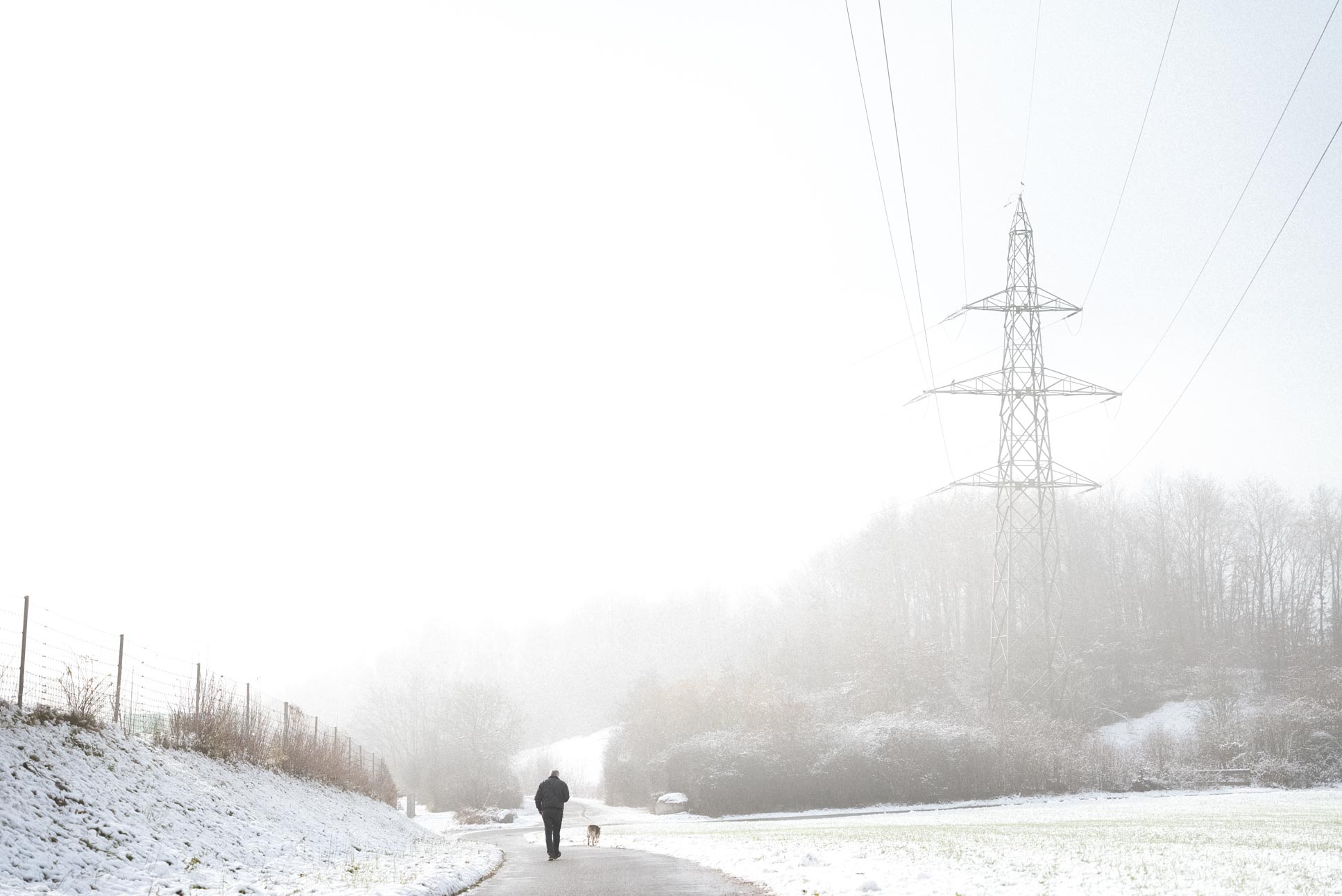 Cables disappearing into the fog like that is exactly my aesthetic.