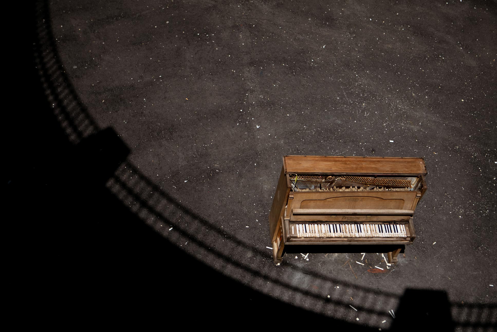 Despite the music tag on this photo, the piano was not, in fact, in a playable state.