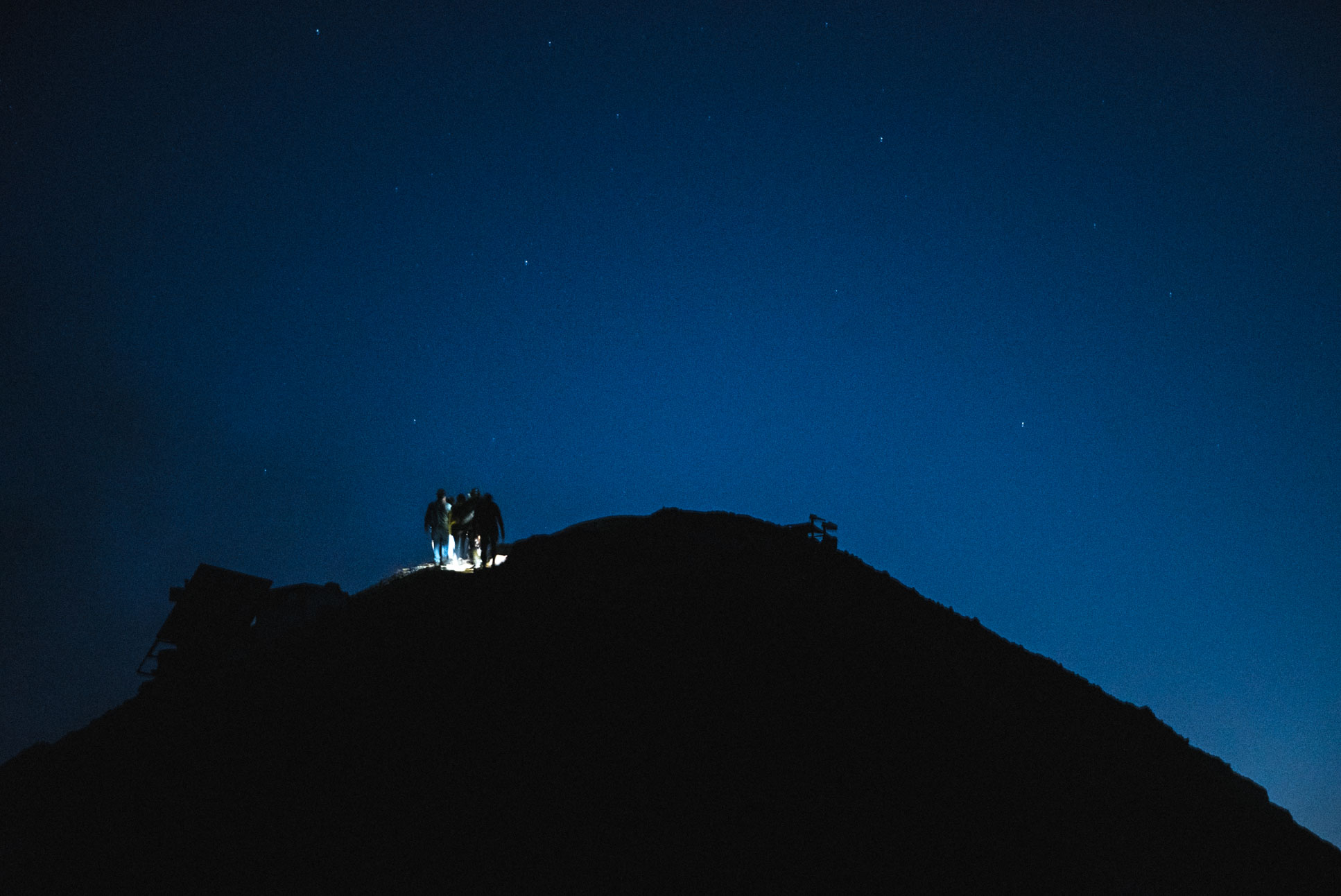 924m above sea level, right next to the ocean.