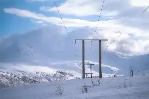 love it when you can't see the transition between mountains and clouds