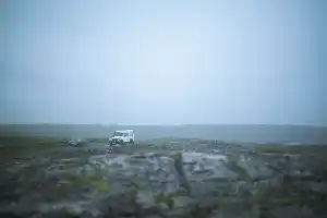 fine rain droplets howling around my ears